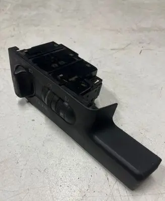 Volkswagen PASSAT B4 Light switch 04051305 0225 3A1941531F