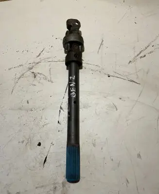 Volkswagen PASSAT B5.5 Steering column universal joint