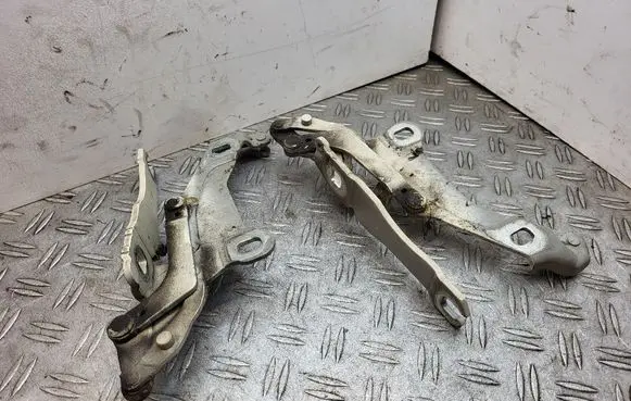 Mini One - Cooper Coupe R56 Engine bonnet/hood hinges 2751203 2751204