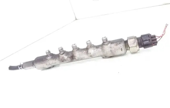 Toyota Avensis T250 Fuel main line pipe 8945871010