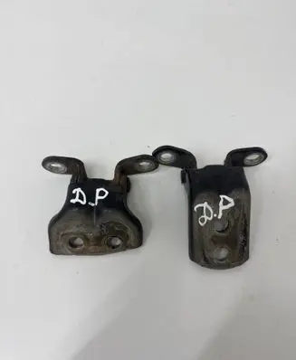 Nissan Primera Front door hinge set 