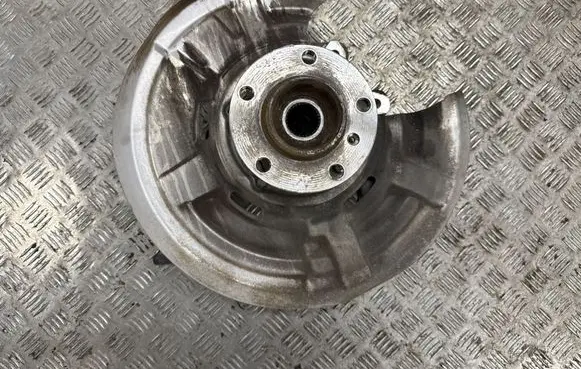 BMW 6 F12 F13 Rear wheel hub 6796145 33326796145