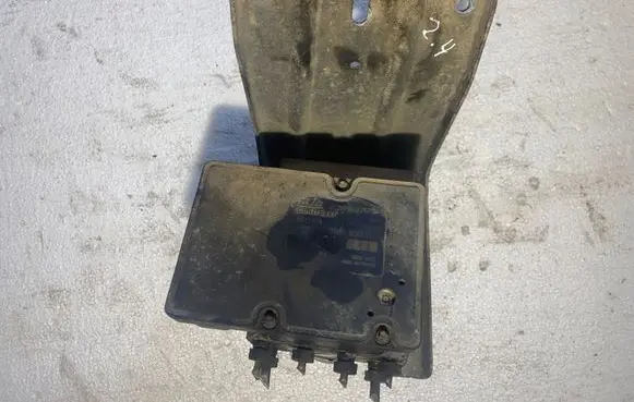 Volvo S60 ABS Pump P08671225 5WK84002