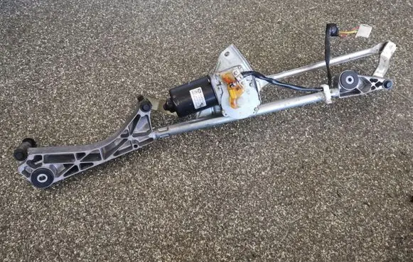 Mercedes-Benz C W203 Front wiper linkage and motor 404518