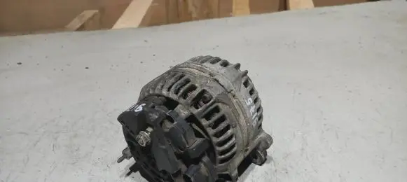 Volkswagen PASSAT B5 Generator/alternator 028903029E 0124515026