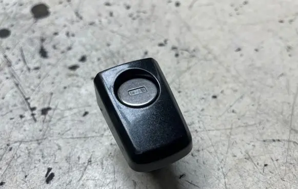 Opel Insignia A Front door lock (next to the handle) 495072894