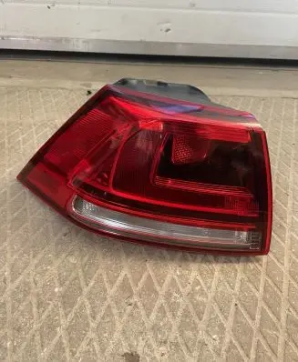 Volkswagen Golf VII Rear/tail lights 045240 L90067618