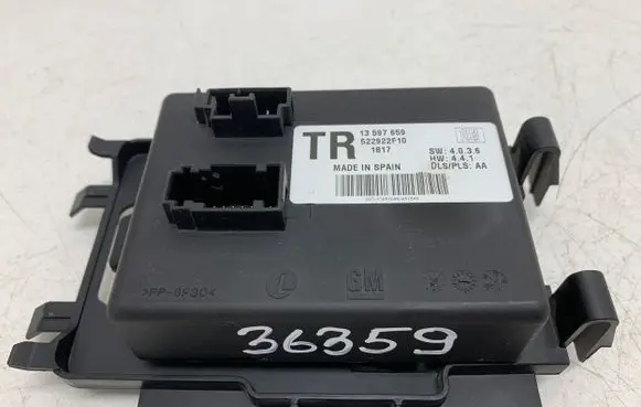 Opel Astra K Tow bar trailer control unit/module 13597659 522922F10