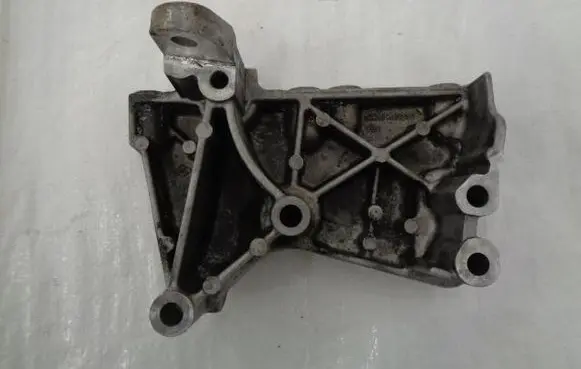 Renault Captur Engine mount vacuum valve 112317173R