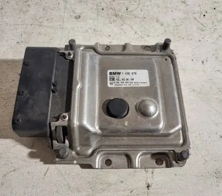 BMW 5 F10 F11 Engine control unit/module 7436676 002001000 0281032222