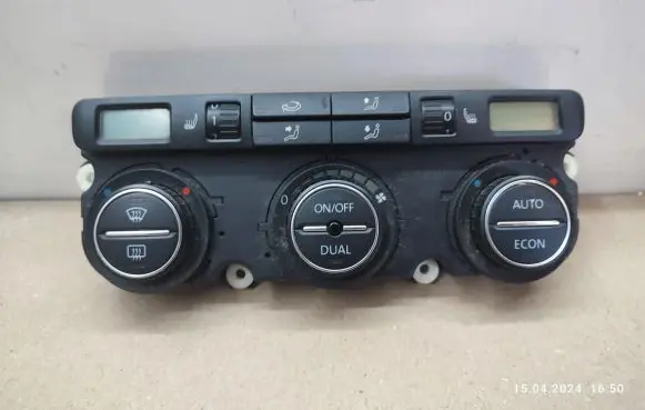 Volkswagen Touran I Climate control unit