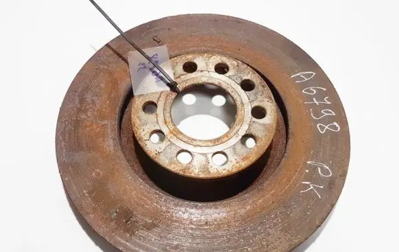 Audi A6 S6 C5 4B Front brake disc ventiliuojamas