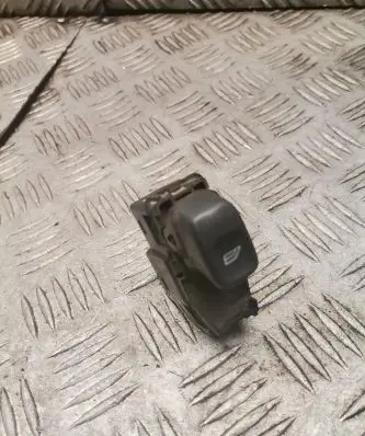 Volvo S60 Electric window control switch 9472275