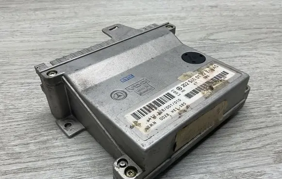 Mercedes-Benz C W202 Engine control unit/module 2025450132