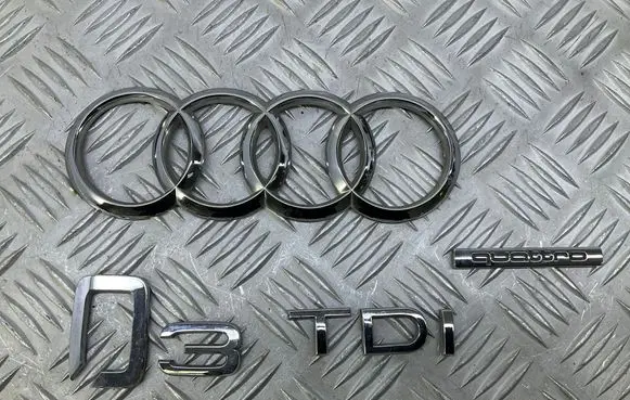 Audi Q3 8U Manufacturers badge/model letters