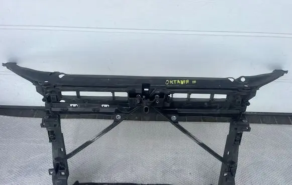 Skoda Octavia Mk3 (5E) Radiator support slam panel 5E080558