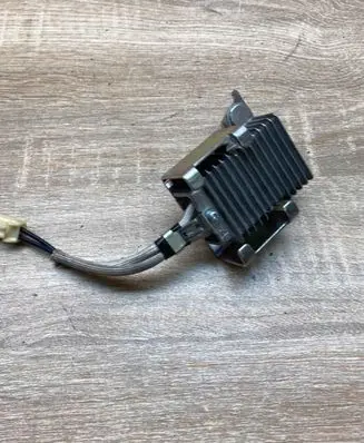 Toyota Prius (XW20) Heater blower motor/fan resistor 4453547020 0567770810 USED