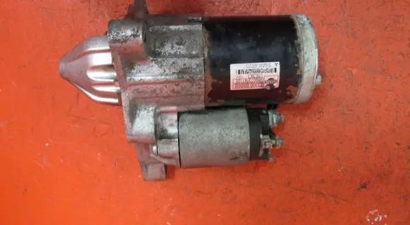 Nissan Juke I F15 Starter motor 23300BB00B