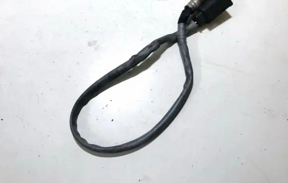 Mercedes-Benz C AMG W204 Lambda probe sensor 0281004203 0281004204