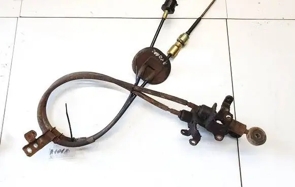 Gear shift cable linkage