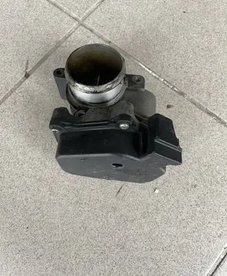 Volkswagen Golf VI Electric throttle body valve 03L128063Q
