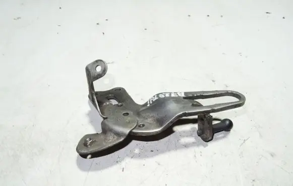Volkswagen PASSAT B7 Holder (bracket) 