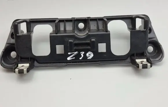 Mercedes-Benz A W176 Dash center air vent grill A1766800014