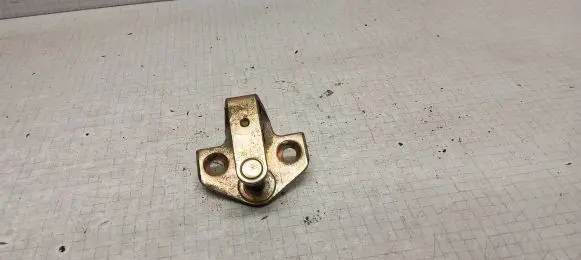 Ford Focus Rear door lock loop/hook striker 96BGF21982AJ