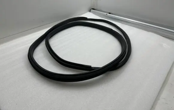 BMW i3 Front door rubber seal 7301741