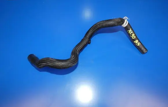 Volvo XC90 Engine coolant pipe/hose