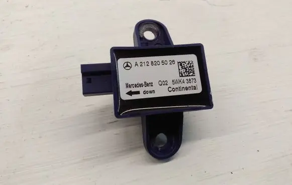 Mercedes-Benz E W212 Airbag deployment crash/impact sensor A2128205026 5WK43873