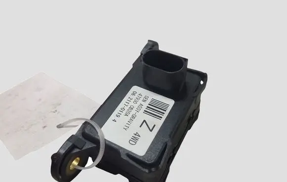 Nissan Murano Z50 ESP acceleration yaw rate sensor 47931CL80A 06211702823