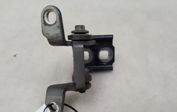Opel Insignia A Rear door upper hinge