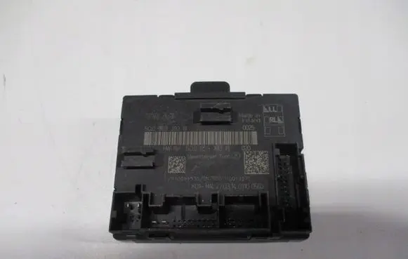 Volkswagen Golf VII Door control unit/module 5q0959393B