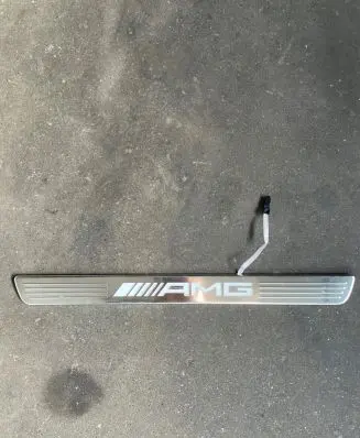 Front sill (body part)