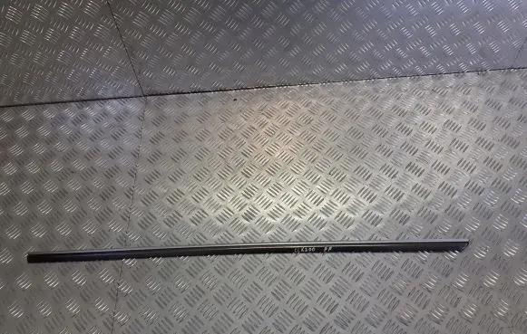 Mercedes-Benz CLK A208 C208 Windshield trim