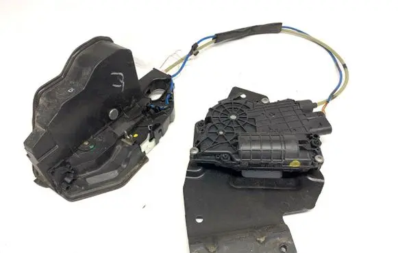 BMW 6 F06 Gran coupe Rear door lock 7276322