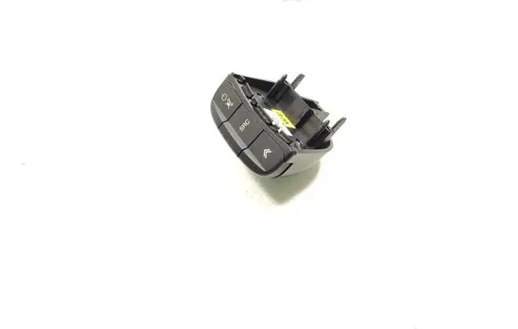 Steering wheel buttons/switches