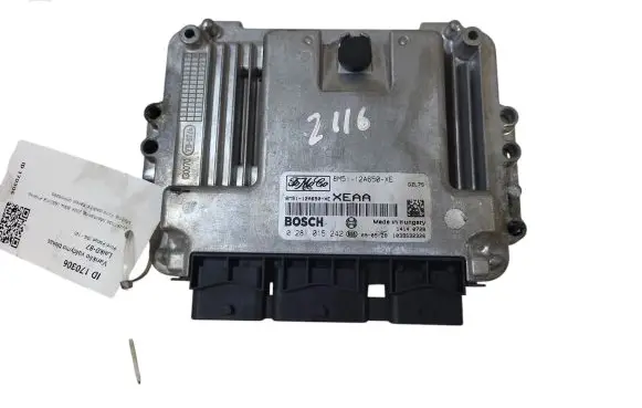 Ford Focus Engine control unit/module 8M5112A650XE 0281015242