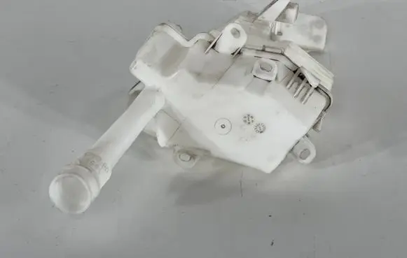 KIA Ceed Windshield washer fluid reservoir/tank 98620A2000 000025