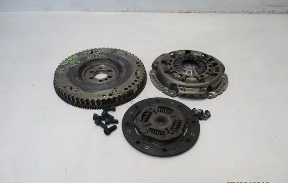Renault Twingo III Clutch set kit 301015015R