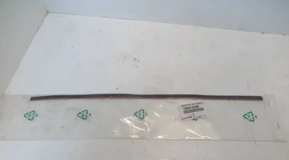 Toyota Corolla E140 E150 Trunk rubber seal (body) 7682502360