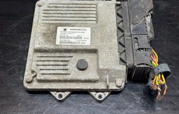 Opel Combo C Engine control unit/module 55566390 7160018401 6P70U21