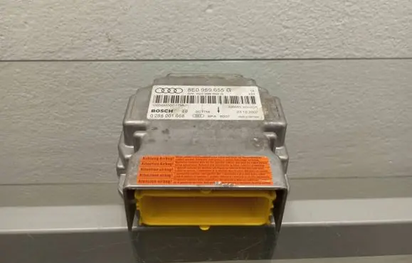 Audi A4 S4 B7 8E 8H Airbag control unit/module 8E0959655G 0285001668