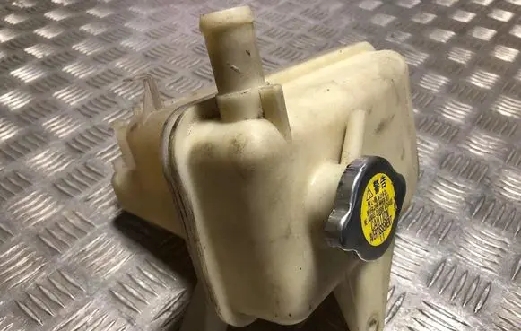 Mazda MPV Coolant expansion tank/reservoir PPGF20