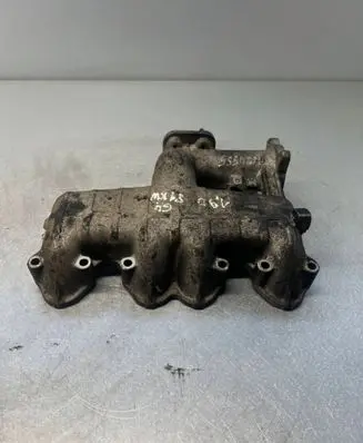 Volkswagen Golf IV Intake manifold 038129713