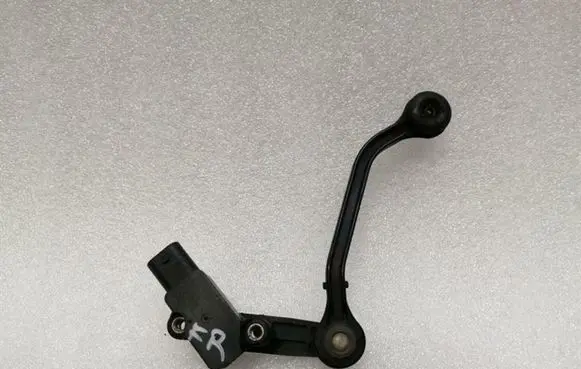 Mercedes-Benz A W177 AMG Headlight/headlamp level sensor A0009050908