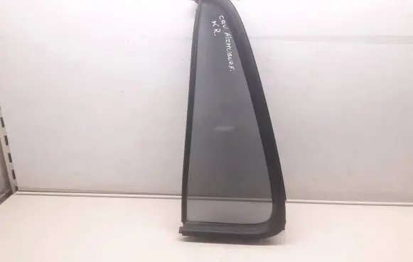 Honda CR-V Rear vent window glass 