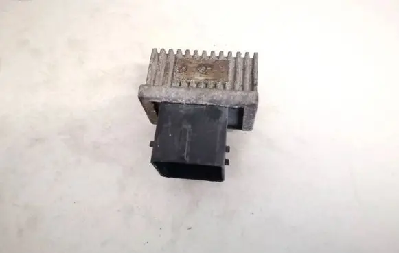 Glow plug pre-heat relay