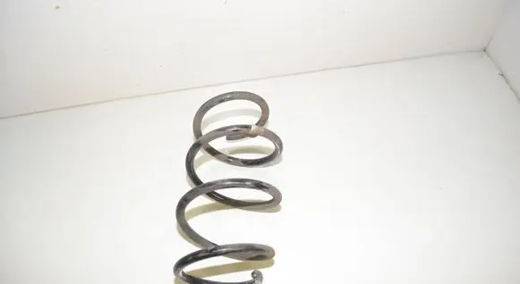 BMW 1 F40 Front coil spring 6866753 31336866753